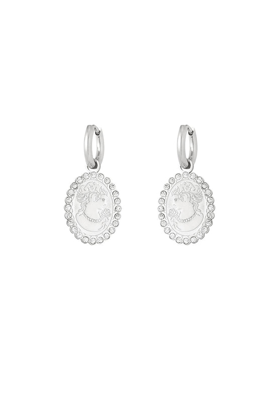 Elegant, Classy Women's Earrings – Timeless & Stylish
