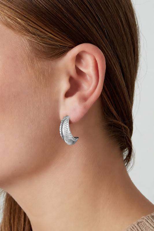 Leaf Glow Silver Hoop Earrings