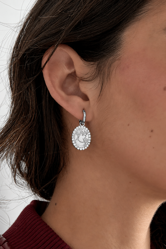 Elegant, Classy Women's Earrings – Timeless & Stylish